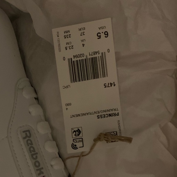 Women’s Reebok - Picture 4 of 4